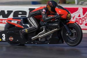 Драгбайк Harley-Davidson Street Rod