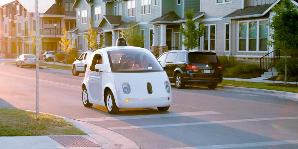 Google прекратил испытания машин без руля и педалей