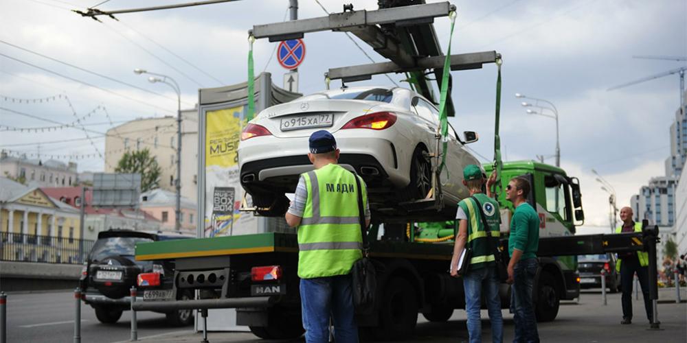 Власти Москвы назвали улицы, откуда чаще всего эвакуировали автомобили