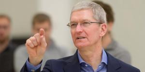 Глава Apple подтвердил разработку автопилота