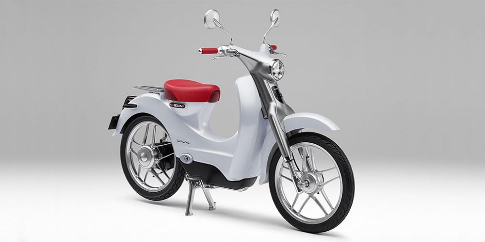 Honda разработает электрический мотороллер в 2018 году