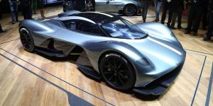 Aston Martin показал предсерийную версию гиперкара Valkyrie
