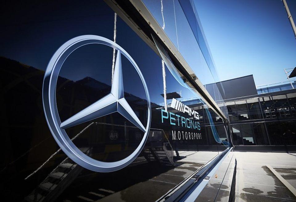 Mercedes придется определиться с участием в Формуле Е до октября