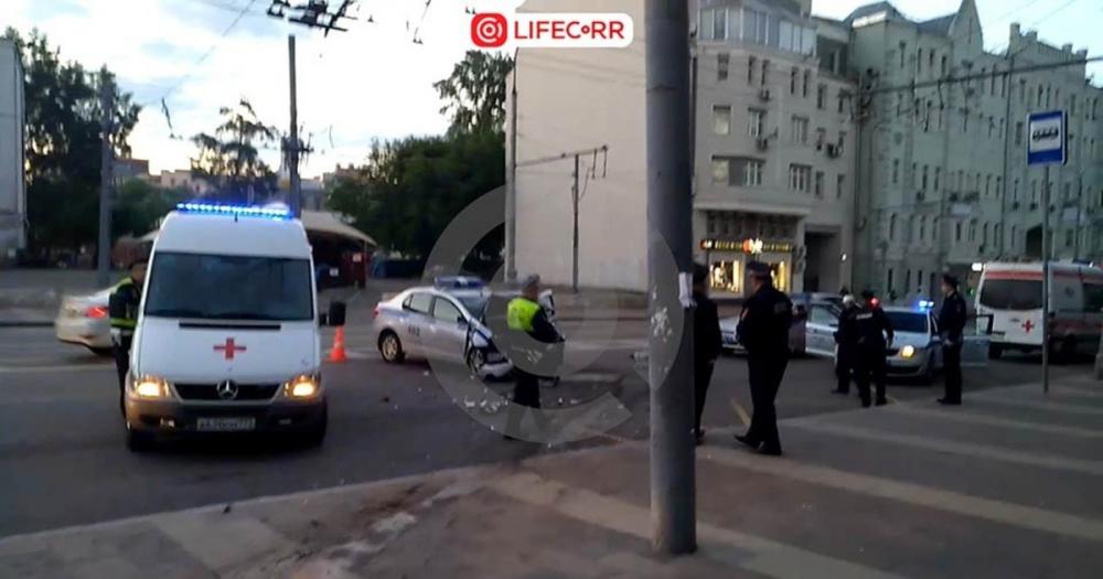 СМИ: в центре Москвы полицейская погоня закончилась крупным ДТП