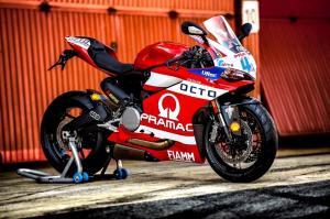 Реплику Ducati 959 Panigale Scott Redding разыграют в лотерее