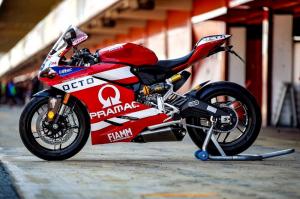 Реплику Ducati 959 Panigale Scott Redding разыграют в лотерее