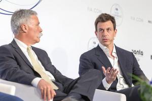 Чейз Кэри и Тото Вольфф о роли социальных сетей