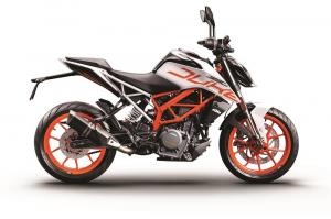 Мотоциклы KTM 390 Duke / 125 Duke 2017 отзывают из-за проблем со светодиодной фарой