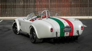 Реплика Shelby Cobra стала быстрейшей «Коброй» в истории