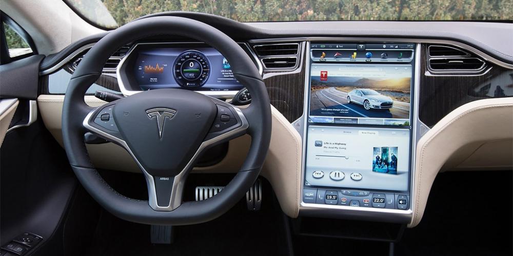 Tesla наняла нового эксперта по разработке искусственного интеллекта