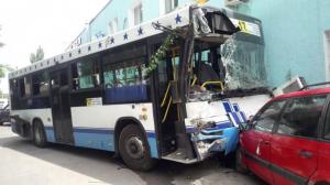 Крупное ДТП с участием двух автобусов произошло в Алматы