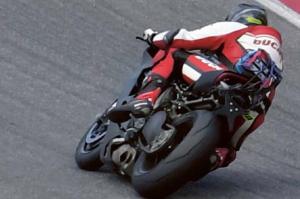 Первые шпионские фото Ducati V4