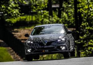 У нового Megane R.S. будет полноуправляемое шасси и два варианта подвески