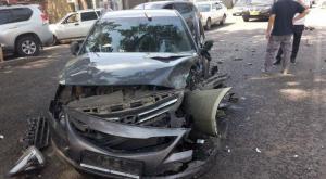 Лобовое столкновение двух авто в Алматы: Пострадал пассажир