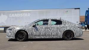Toyota вывела на тесты новый Avalon