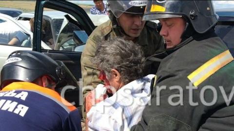В ДТП под Саратовом погибли пять человек и пострадал трехлетний ребенок