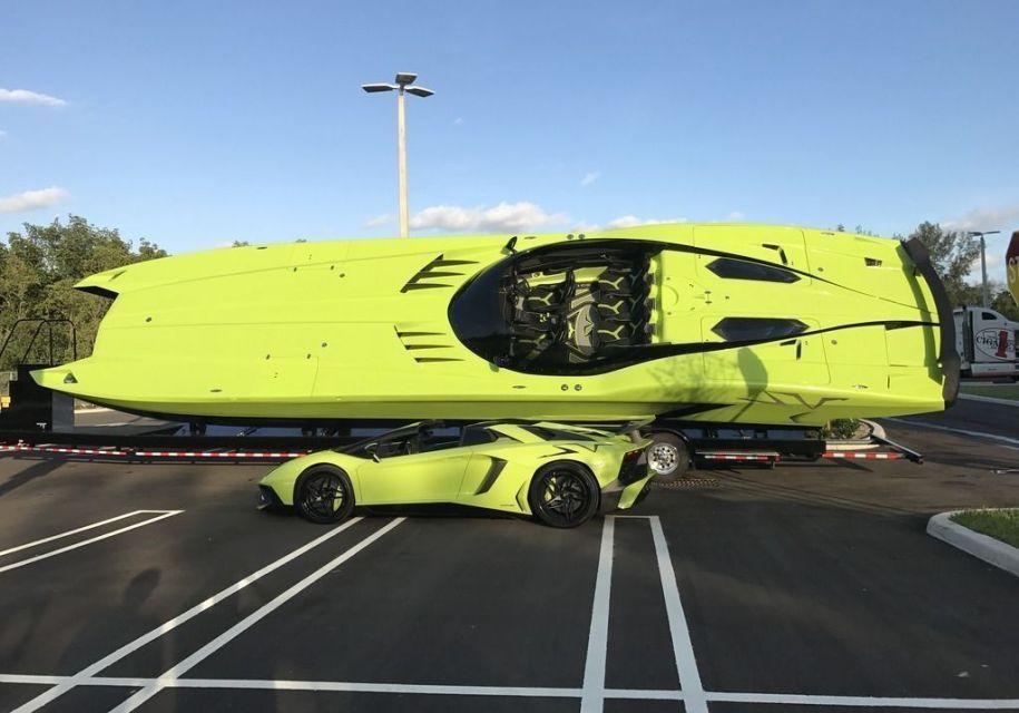 На продажу выставлен редкий Lamborghini в комплекте с «ламбокатером»