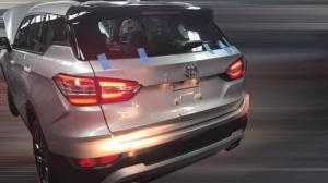Новый кроссовер Brilliance V6 дебютировал на шпионских фото