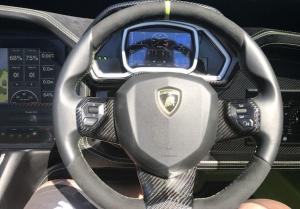 На продажу выставлен редкий Lamborghini в комплекте с «ламбокатером»