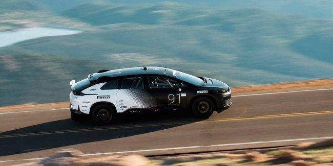 Faraday Future стал быстрейшим электрокаром в гонке на горе Пайкс Пик