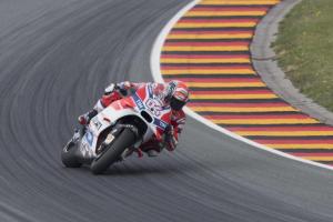Пятничные свободные заезды MotoGP на Заксенринге продлены на 20 минут