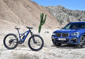 BMW сделала вдобавок к новому X3 электрический велосипед