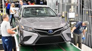 Новый Toyota Camry официально встал на конвейер