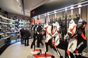 Компания Dainese открыла магазин нового формата в Берлине