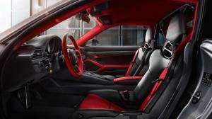 Официальные фото экстремального купе Porsche 911 GT2 RS