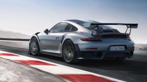 Официальные фото экстремального купе Porsche 911 GT2 RS