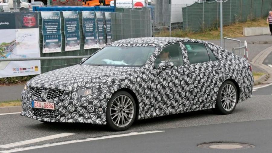 Новый седан Lexus замечен вблизи Нюрбургринга