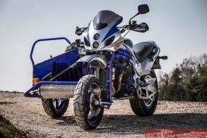 Мотоцикл Suzuki GSX-F1000 с коляской