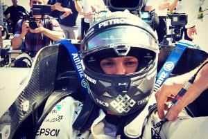 Нико Росберг за рулём Mercedes W05 в Гудвуде