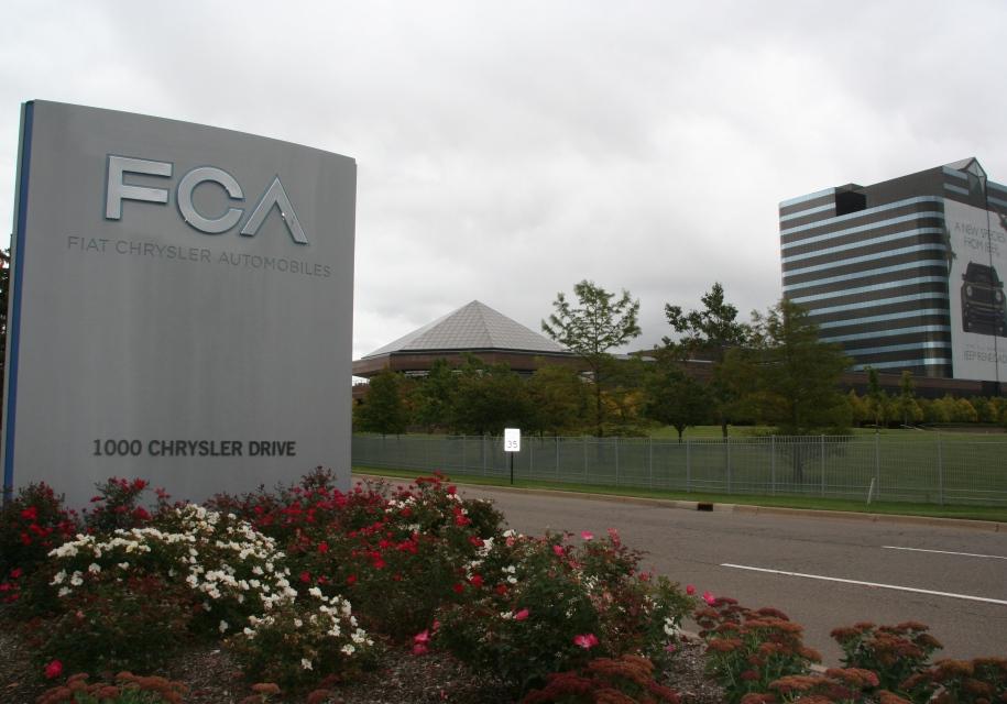 Американец украл у FCA очень много пластиковых контейнеров