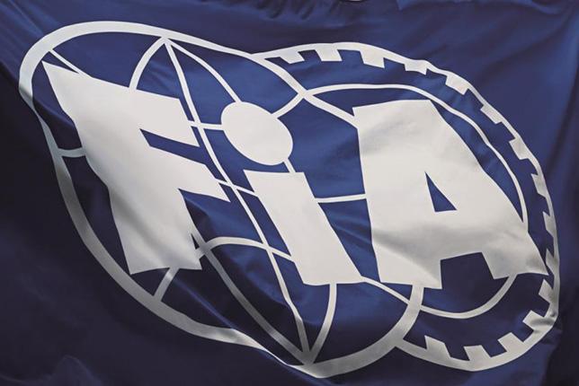 В FIA решили не наказывать Феттеля