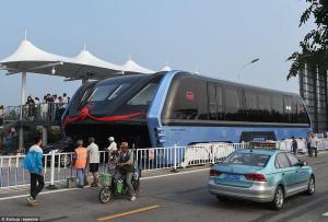 В Китае арестовали команду из 30 создателей «приподнятого автобуса»