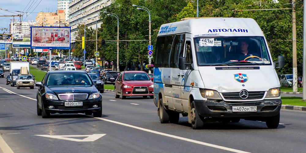 Эксперты предложили сделать выделенные полосы во всем центре Москвы