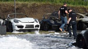 Перед саммитом G20 в Гамбурге сожгли восемь машин Porsche