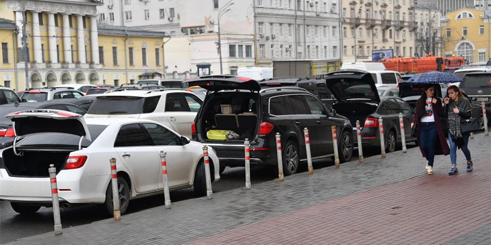 Московские власти призвали водителей внимательно выбирать места парковки