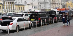 Московские власти призвали водителей внимательно выбирать места парковки
