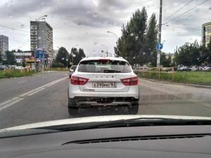 Серийная Lada Vesta SW Cross на дорогах Тольятти