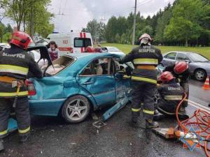 В Минске столкнулись Mercedes и Opel Astra. Пострадали четыре человека
