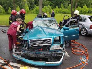 В Минске столкнулись Mercedes и Opel Astra. Пострадали четыре человека
