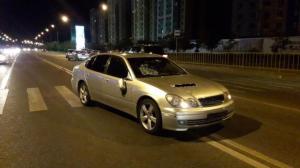 Lexus сбил переходящую на "зебре" семью в Алматы
