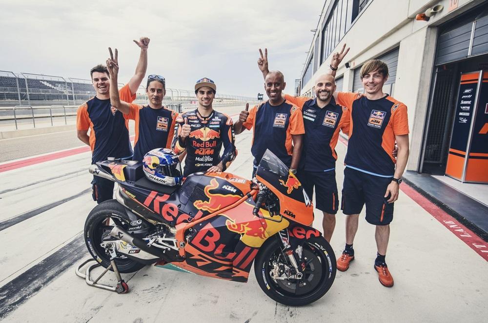 Мигель Оливейра испытал прототип KTM RC16