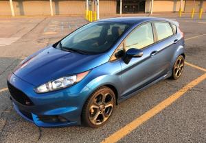 Уникальную Fiesta ST в цвете суперкара Ford GT оценили дешевле, чем обычную