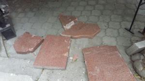 Автобус в Алматы врезался в салон ритуальных услуг