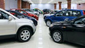Расходы казахстанцев на покупку автомобилей возросли на 43%