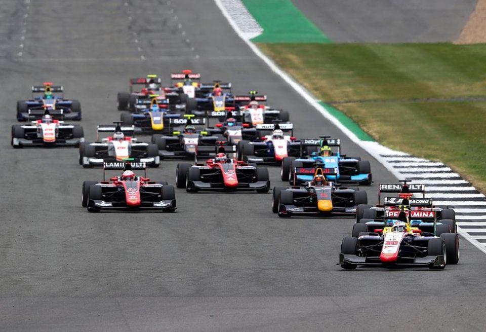 Джулиано Алези выиграл вторую гонку GP3 в Сильверстоуне