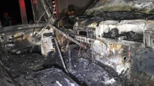 Мусоровоз сгорел около АЗС в Алматы